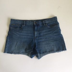Chaps Light Wash Denim Shorts